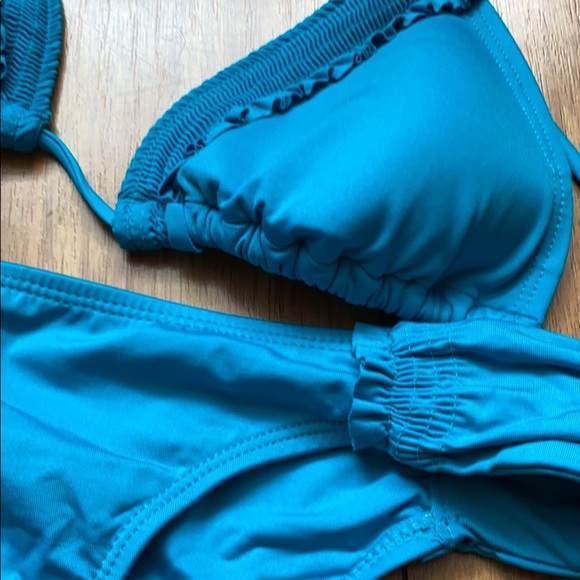 Volcom bikini - Picture 2 of 2